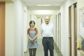 常駐の寮長寮母