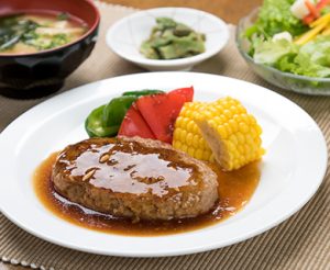 慶應義塾生の住まいを選ぶなら、食事つきを選んでみませんか？食事つき学生寮がおすすめの理由を紹介します！